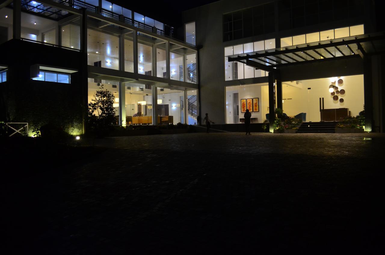 Hotel Ripon Grand Hill By Ehi à Nuwara Eliya Extérieur photo