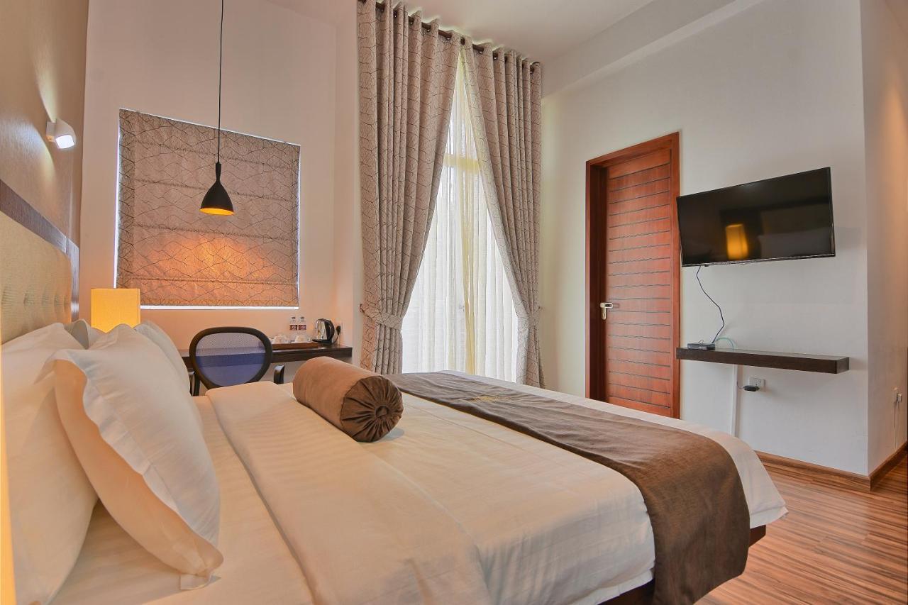 Hotel Ripon Grand Hill By Ehi à Nuwara Eliya Extérieur photo